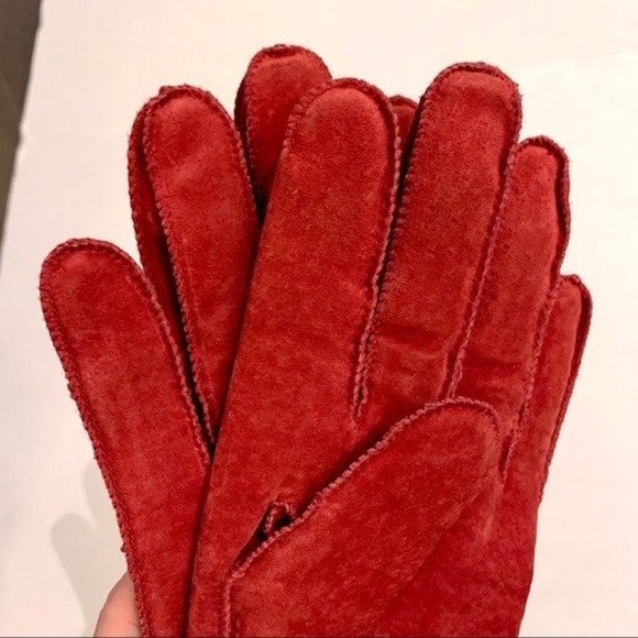 Red Leather gloves winter fall size medium women’s - Picture 4 of 6